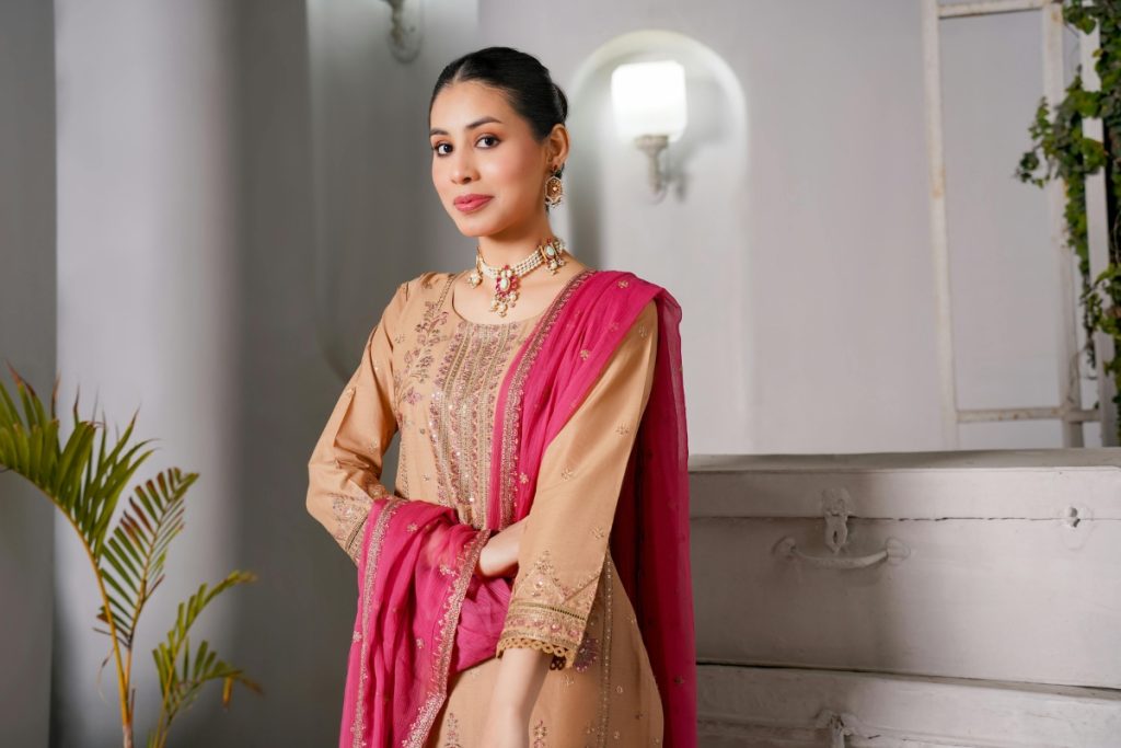 How to Wear a Dupatta in Different Styles A Guide to Elevate Your Traditional Look